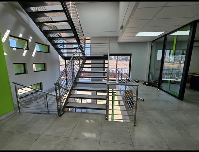 5,002M² FACTORY TO LET IN COSMO BUSINESS PARK